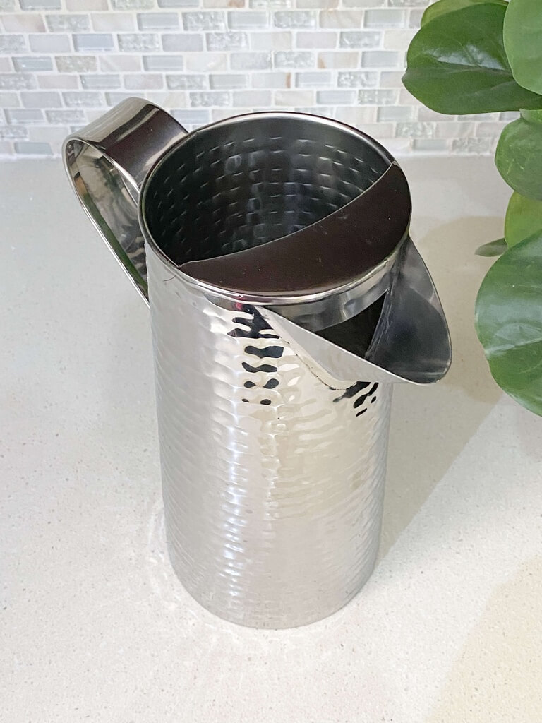 Pichel de aluminio plateado