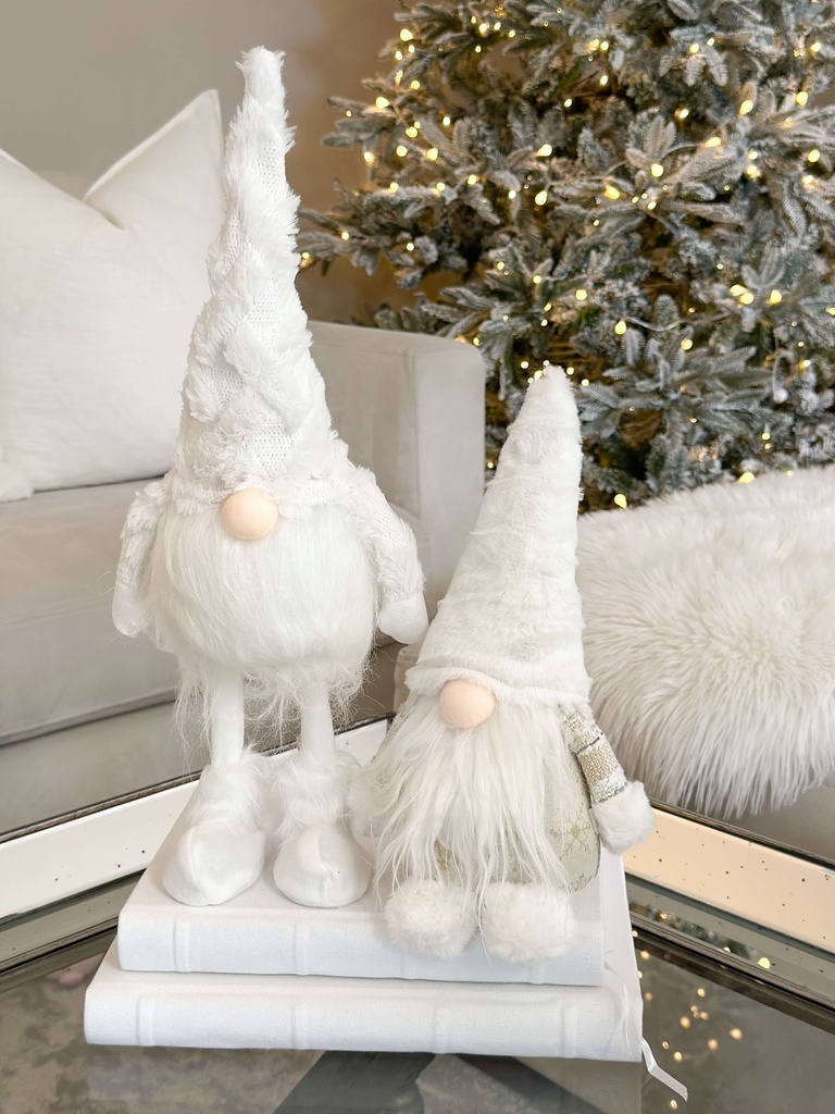 Gnomo blanco sentado