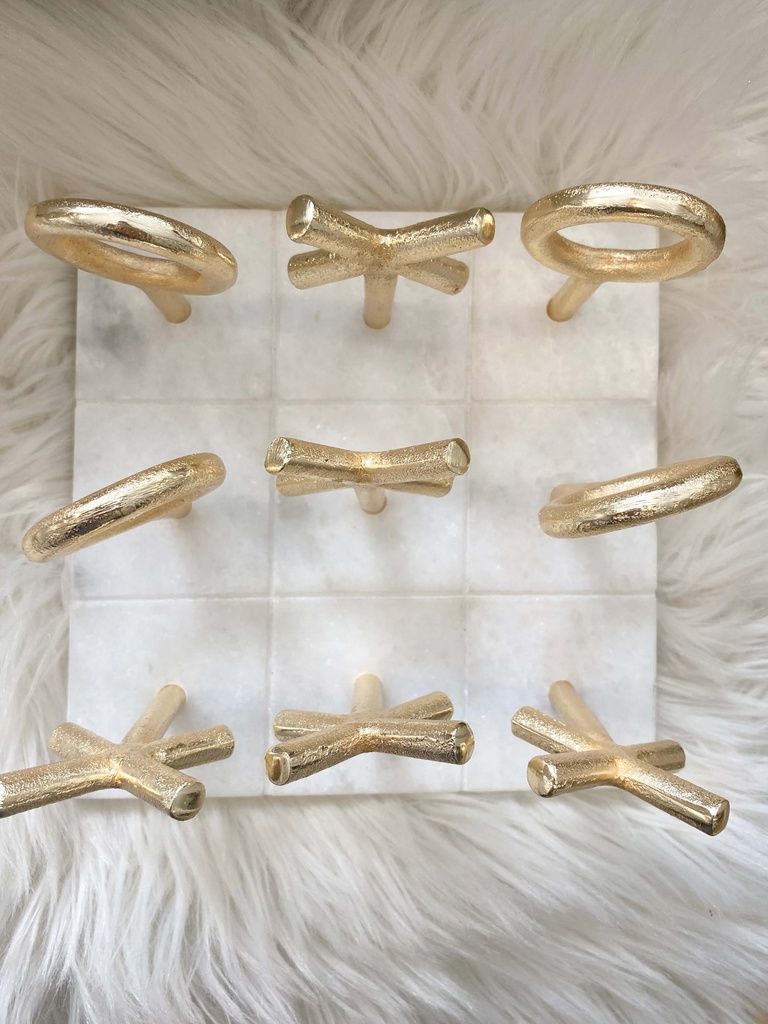 X0 de metal y marmol