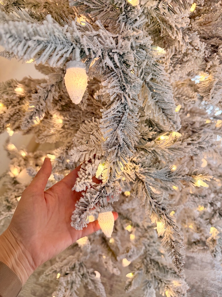 Arbol de navidad nevado de pino suizo