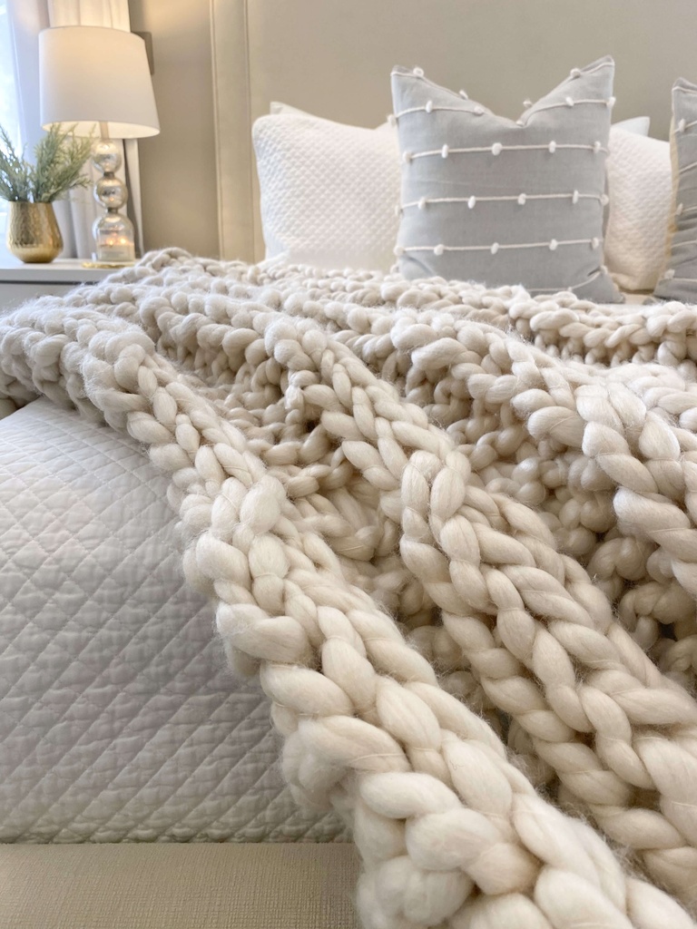Chunky knit throw