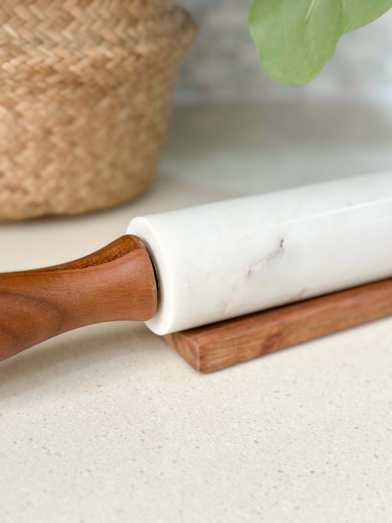Rodillo de marmol con base de madera