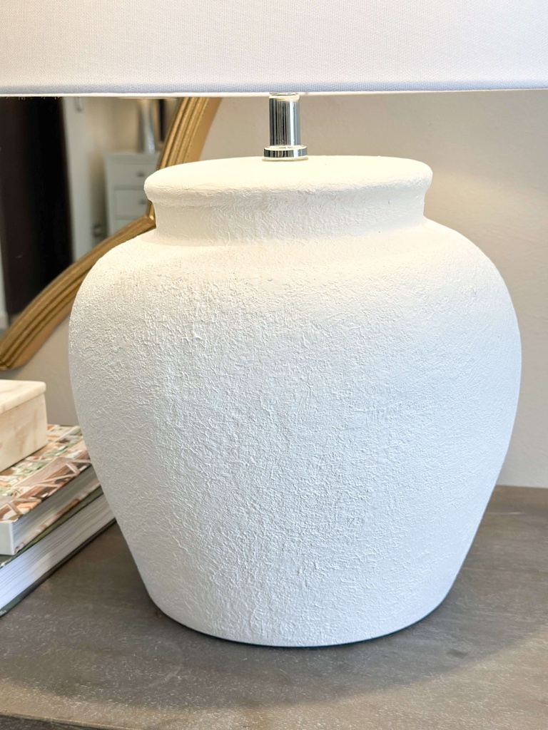 Lampara white concrete