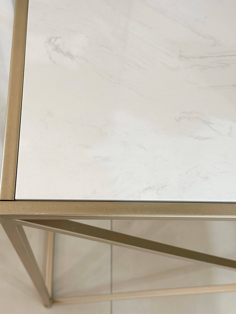 Consola de marmol y metal
