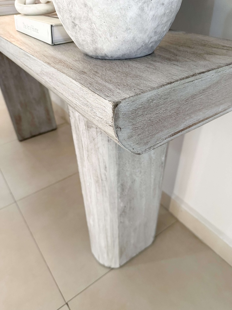 Consola gris moderna