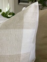 Forro de Cojín Plaid blanco y arena