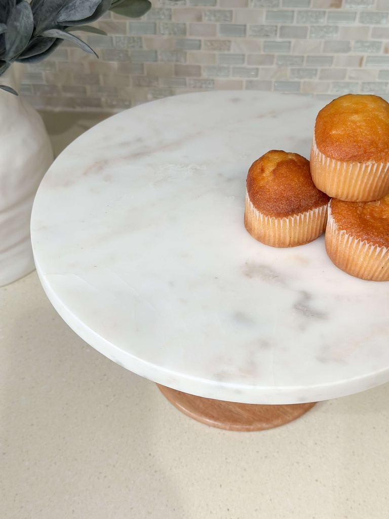 Cake stand de marmol y madera