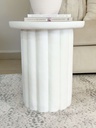 Mesa Auxiliar scalloped blanca