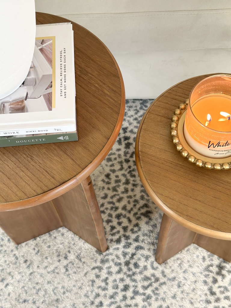 Mesas de madera (2 tamaños)