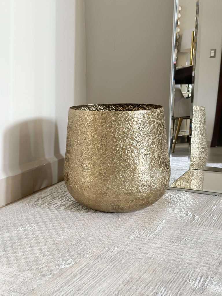Macetera de hammered brass