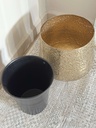 Macetera de hammered brass