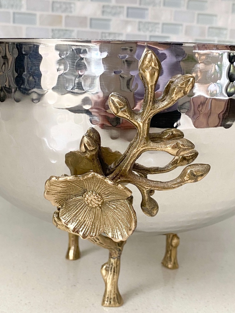 Bowl en pedestal dorado con flor