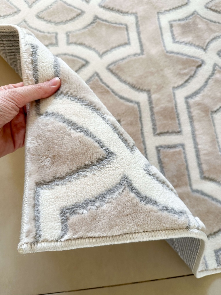 Alfombra Joli beige clasica