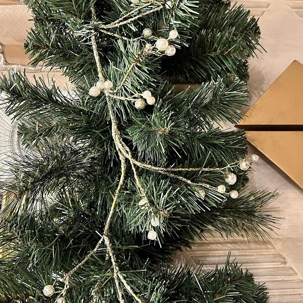 Guirnalda de perlas escarchada