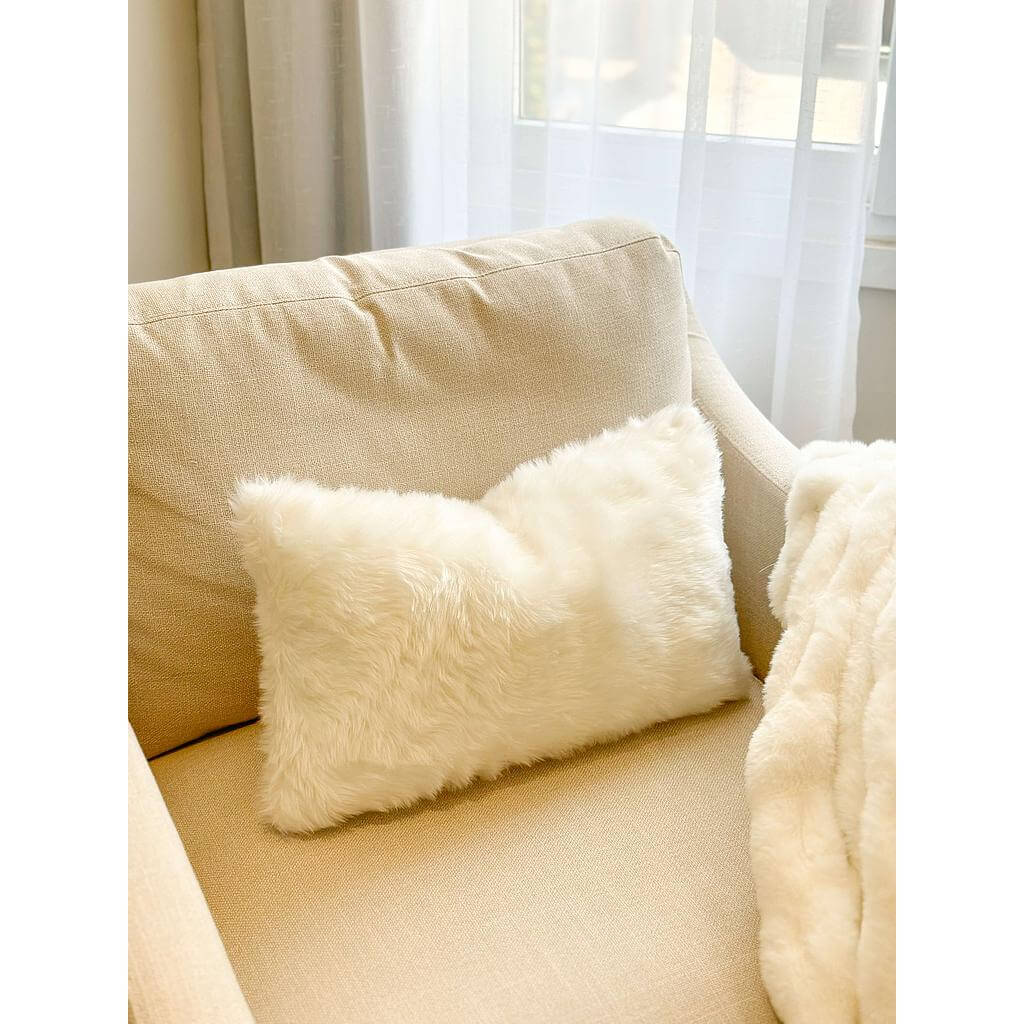 Lumbar Blanco Faux Fur