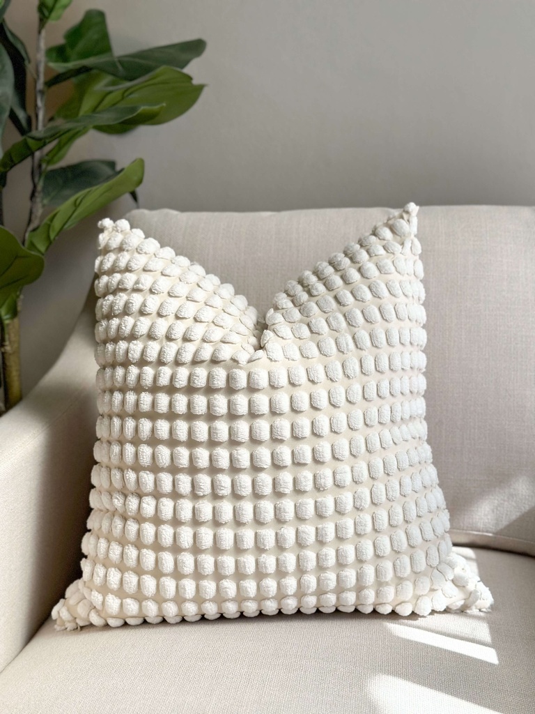 Forro de cojin crema cuadros blancos