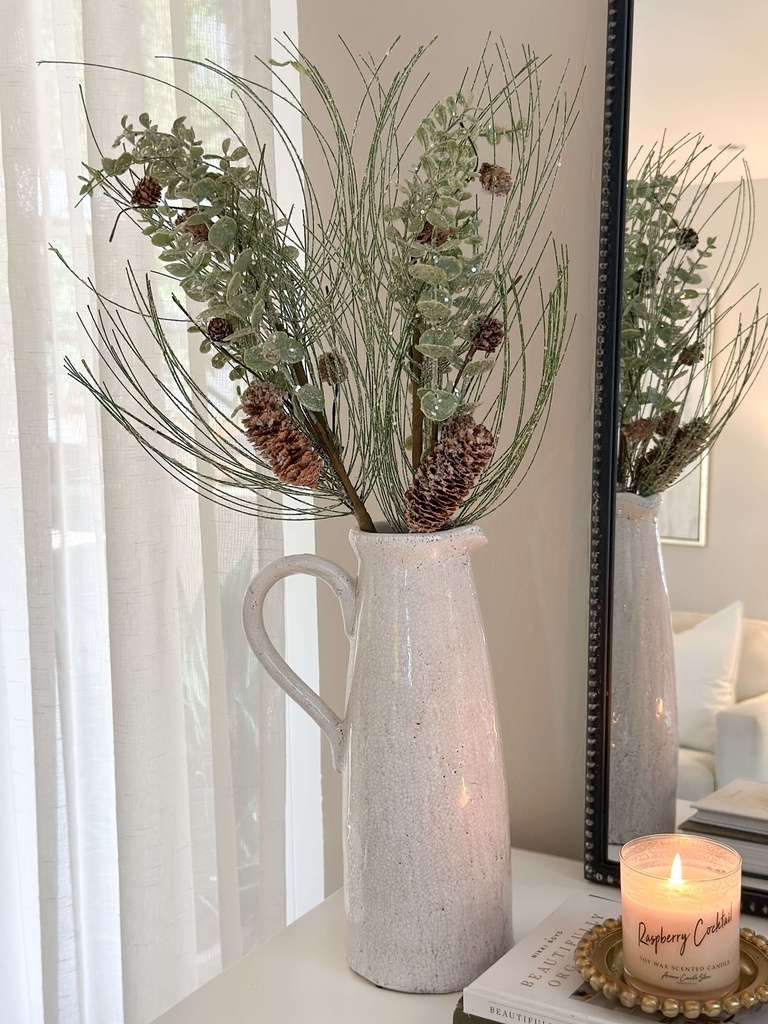 Rama de pino y bellota