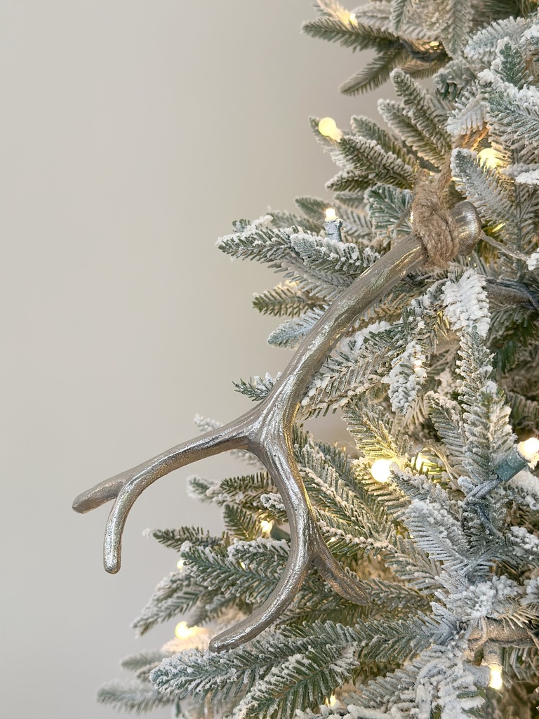 Cuerno plateado de aluminio