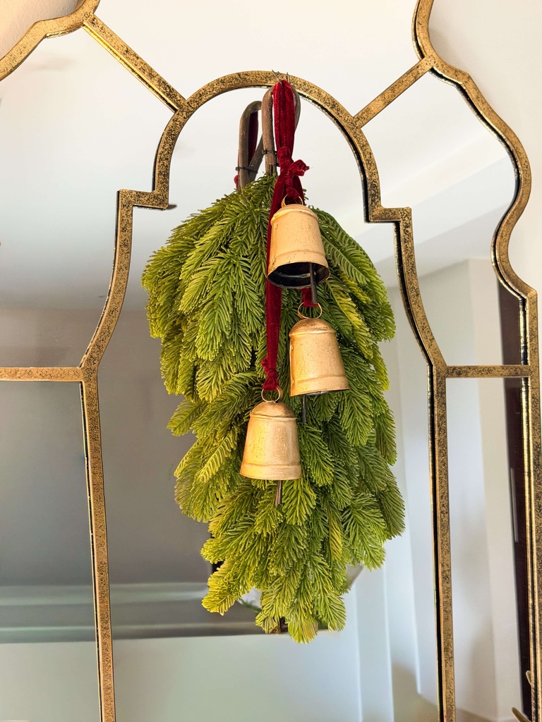 Lagrima de pino noble fir