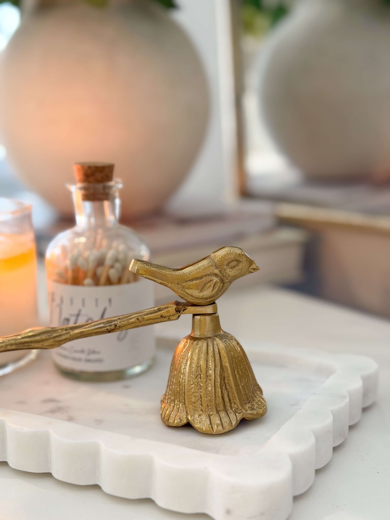 Bandeja scalloped de marmol