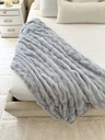 Throw gris azulado