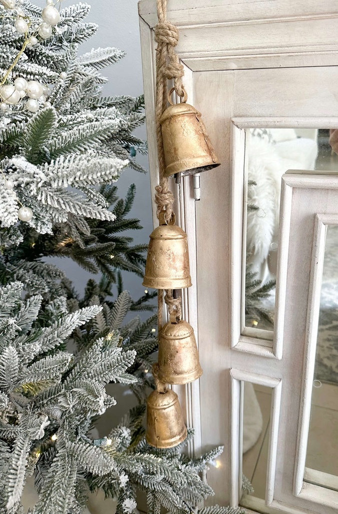 Lluvia de 4 Campanas Doradas