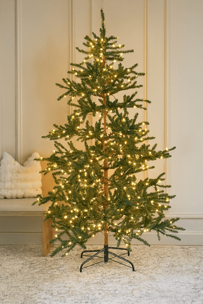 Arbol pre-iluminado Mountain Pine de 7 pies