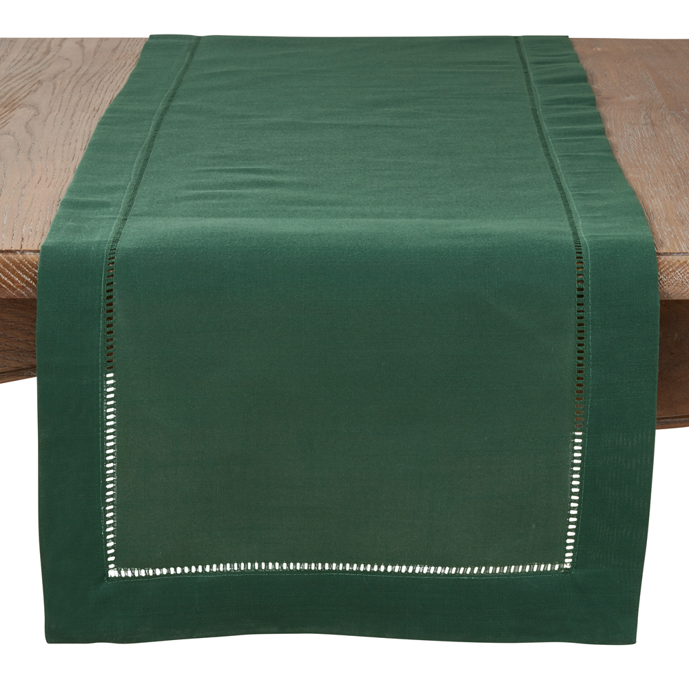 Camino de mesa verde con borde hemstitched