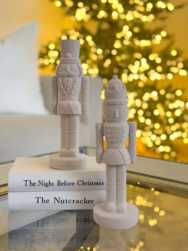 Nutcracker velvet Ivory (2 Opciones)
