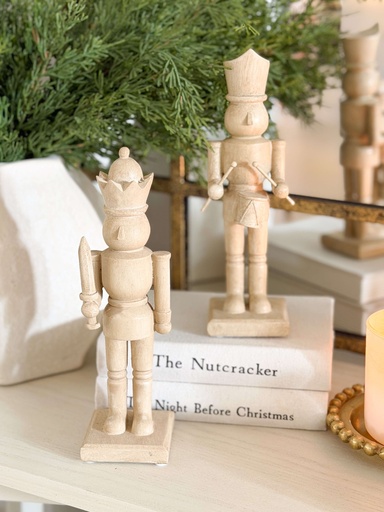 Nutcracker tipo madera pequeño (2 Tamaños)